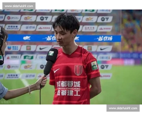 杨明洋四黄停赛缺席新鹏城战 成都蓉城中场重组迎考验 杨明洋四黄停赛缺席新鹏城战 成都蓉城中场重组迎考验