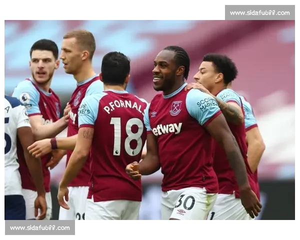 热刺 5000 万镑报价库杜斯，西汉姆坚持 8500 万英镑底线